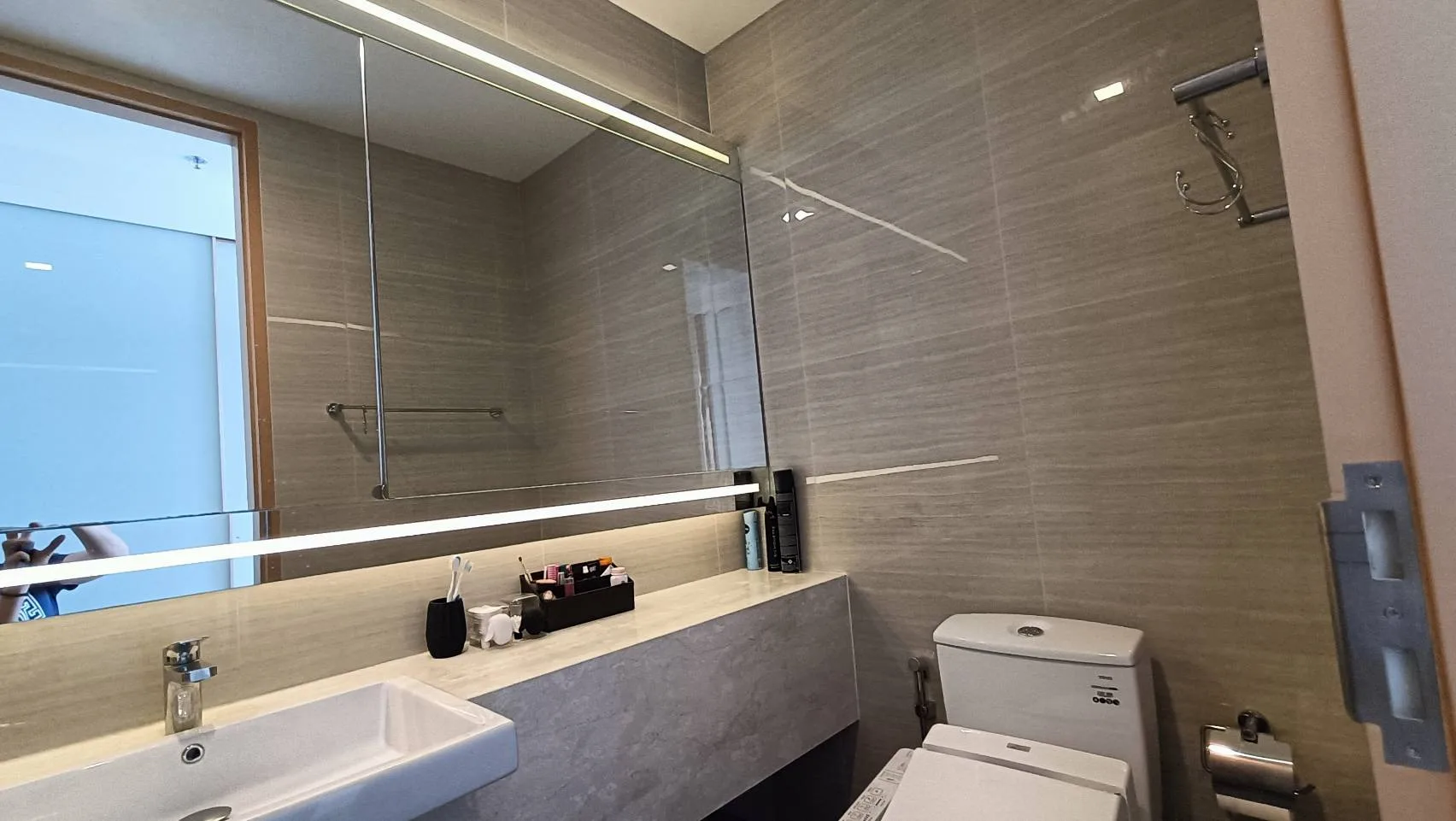 Property photos for Noble BE 33