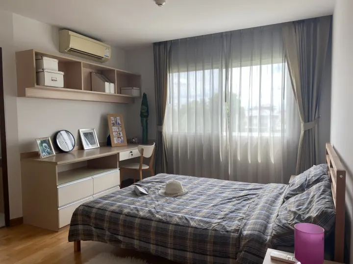 Property photos for Residence 52