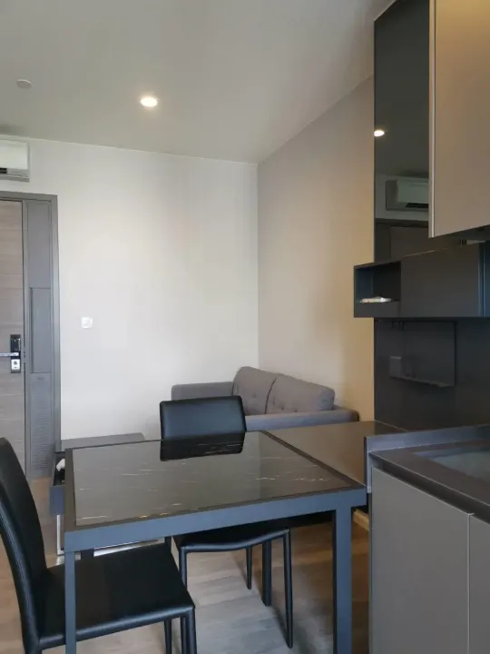 Property photos for The Room Sukhumvit 69