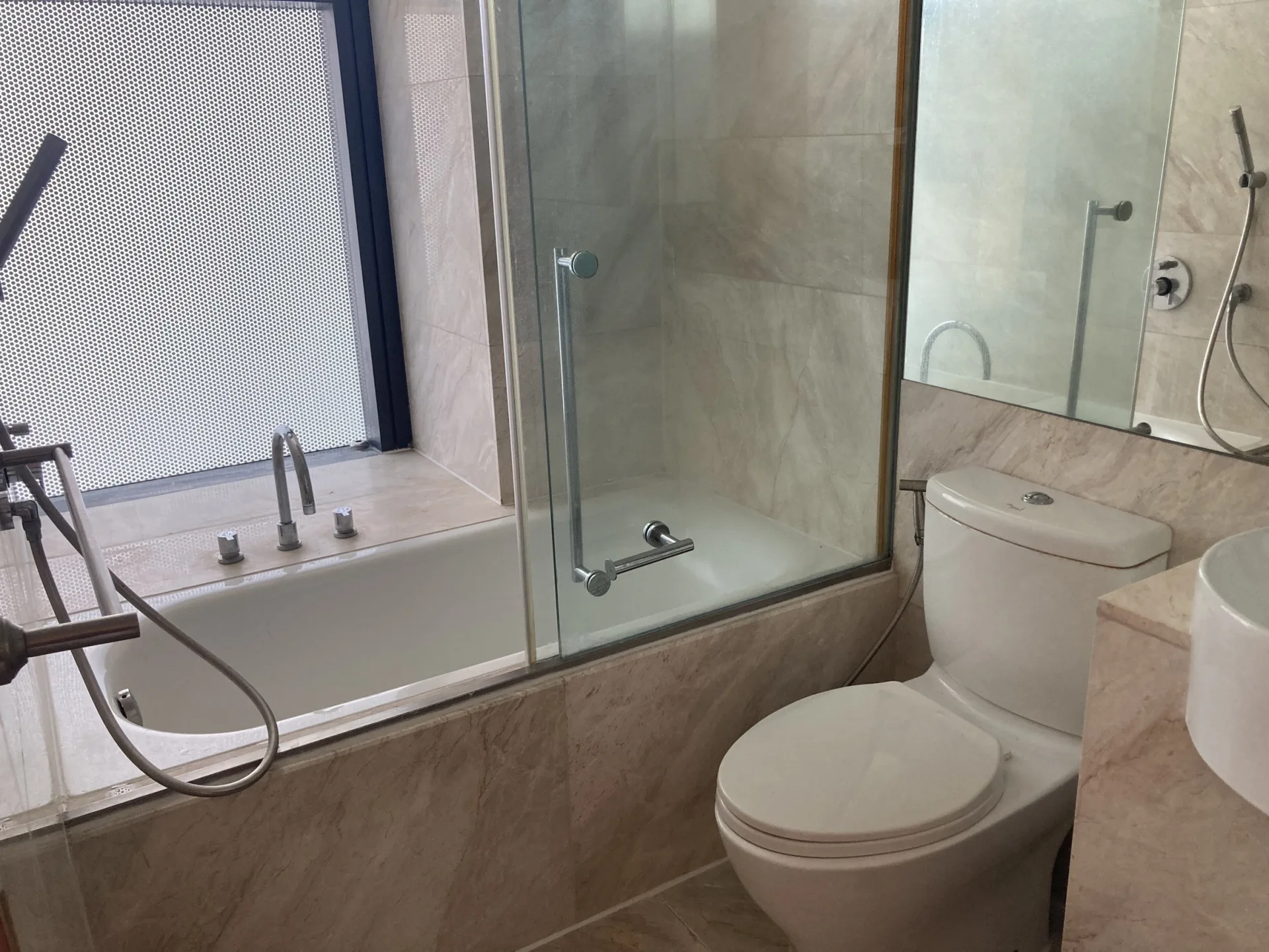 Property photos for The Met