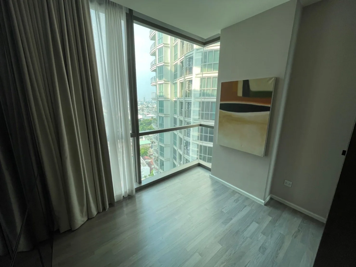 Property photos for The Room Sukhumvit 69