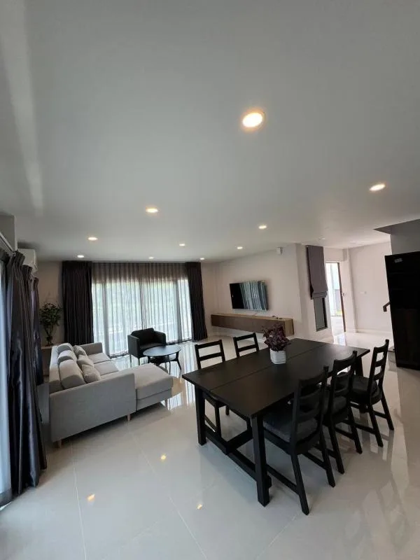 Property photos for Centro Phahol-viphawadee