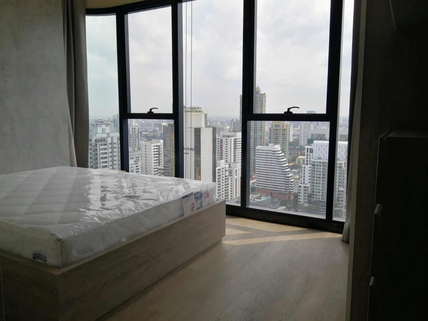 Property photos for Ashton Asoke
