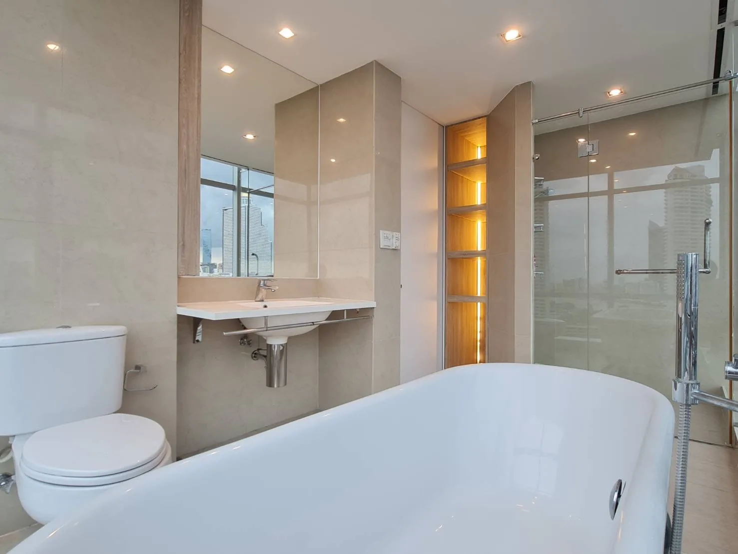 Property photos for Baan Sathorn Chaopraya