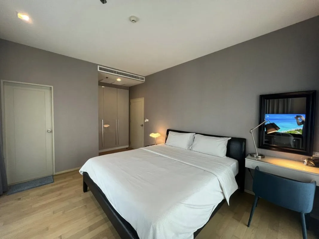 Property photos for Noble Reveal