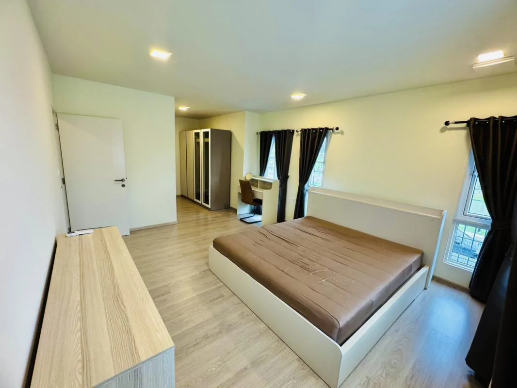 Property photos for Villaggio Srinakarin-bangna