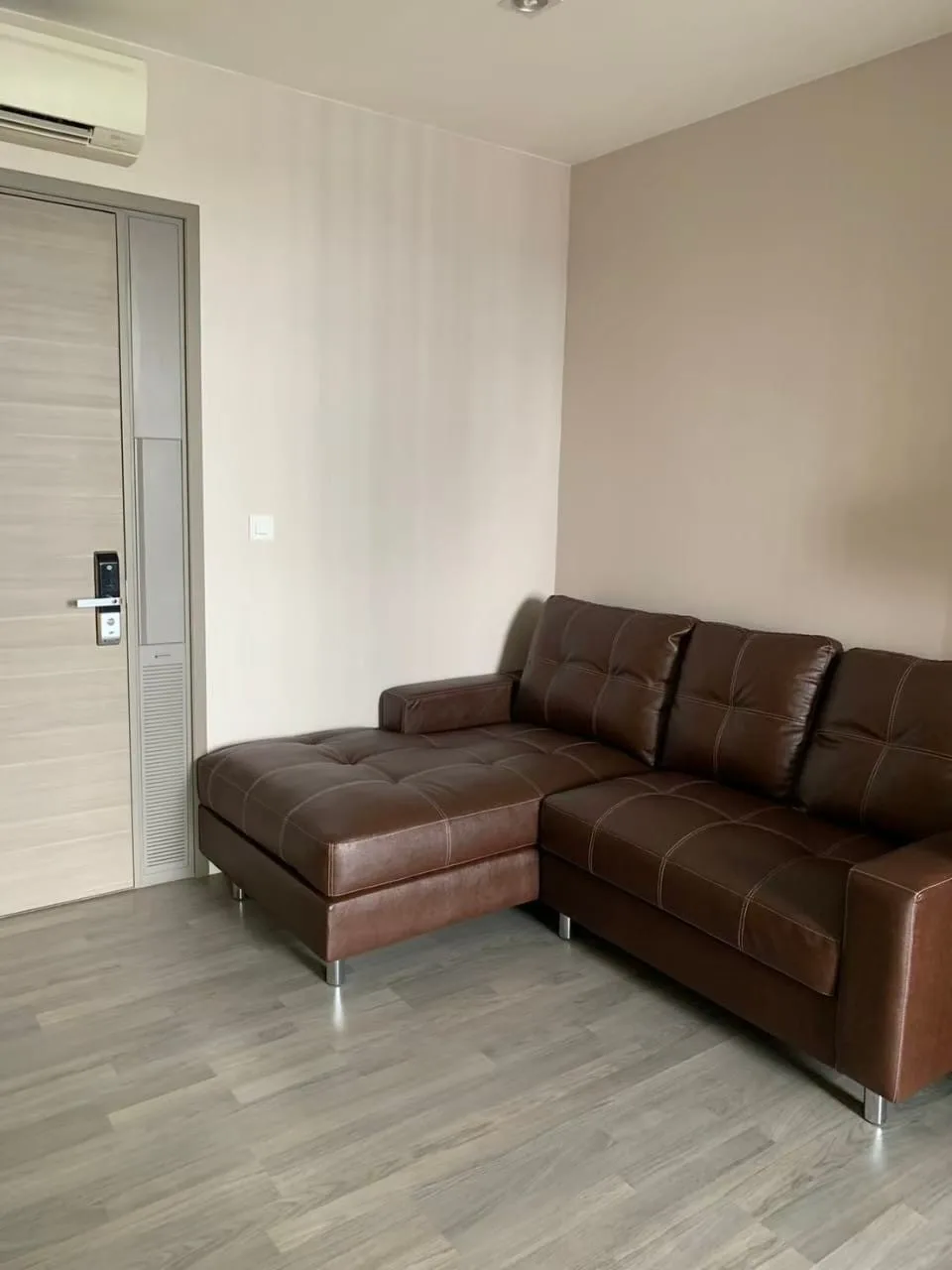 Property photos for The Room Sukhumvit 69