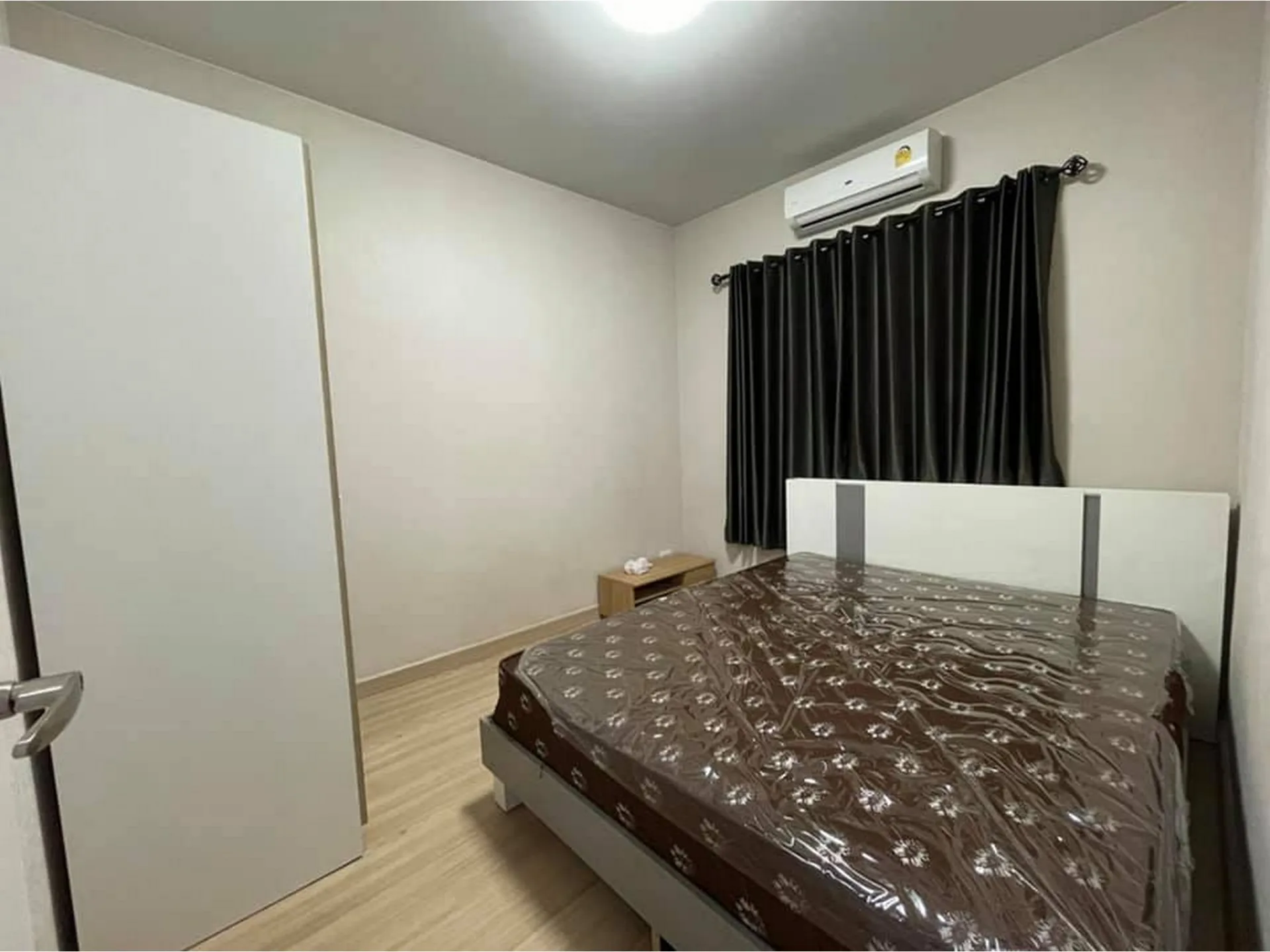 Property photos for The Village 3 Bang Na-wong Waen