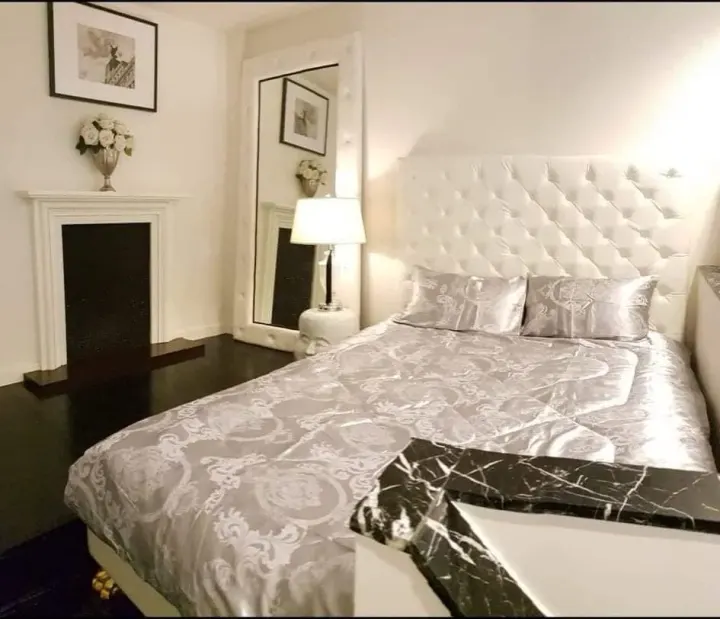 Property photos for Ideo Morph 38