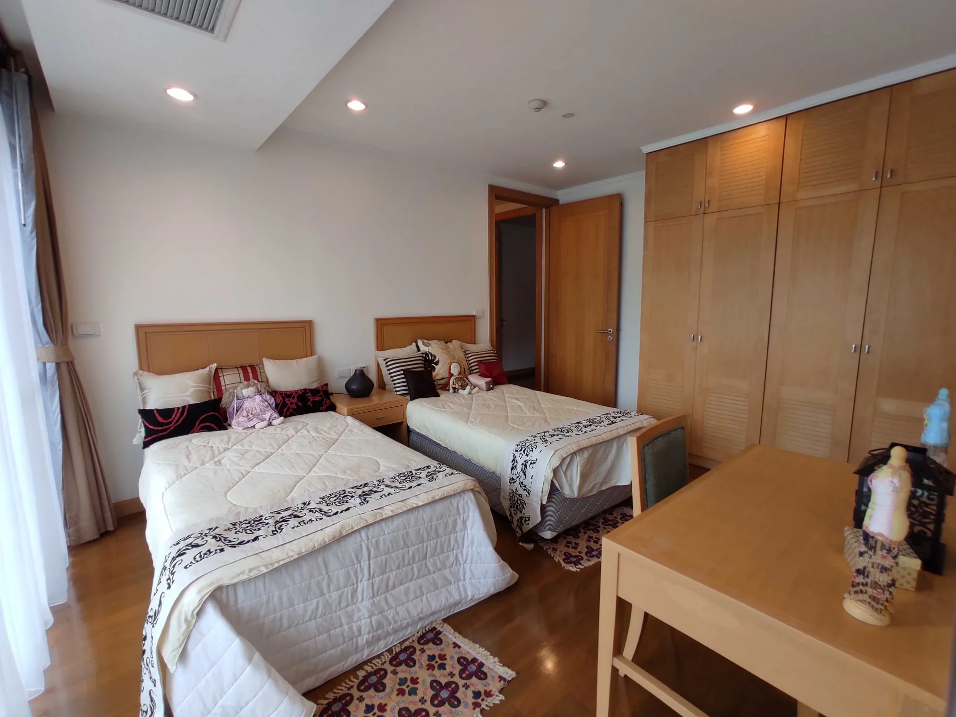 Property photos for GM Height