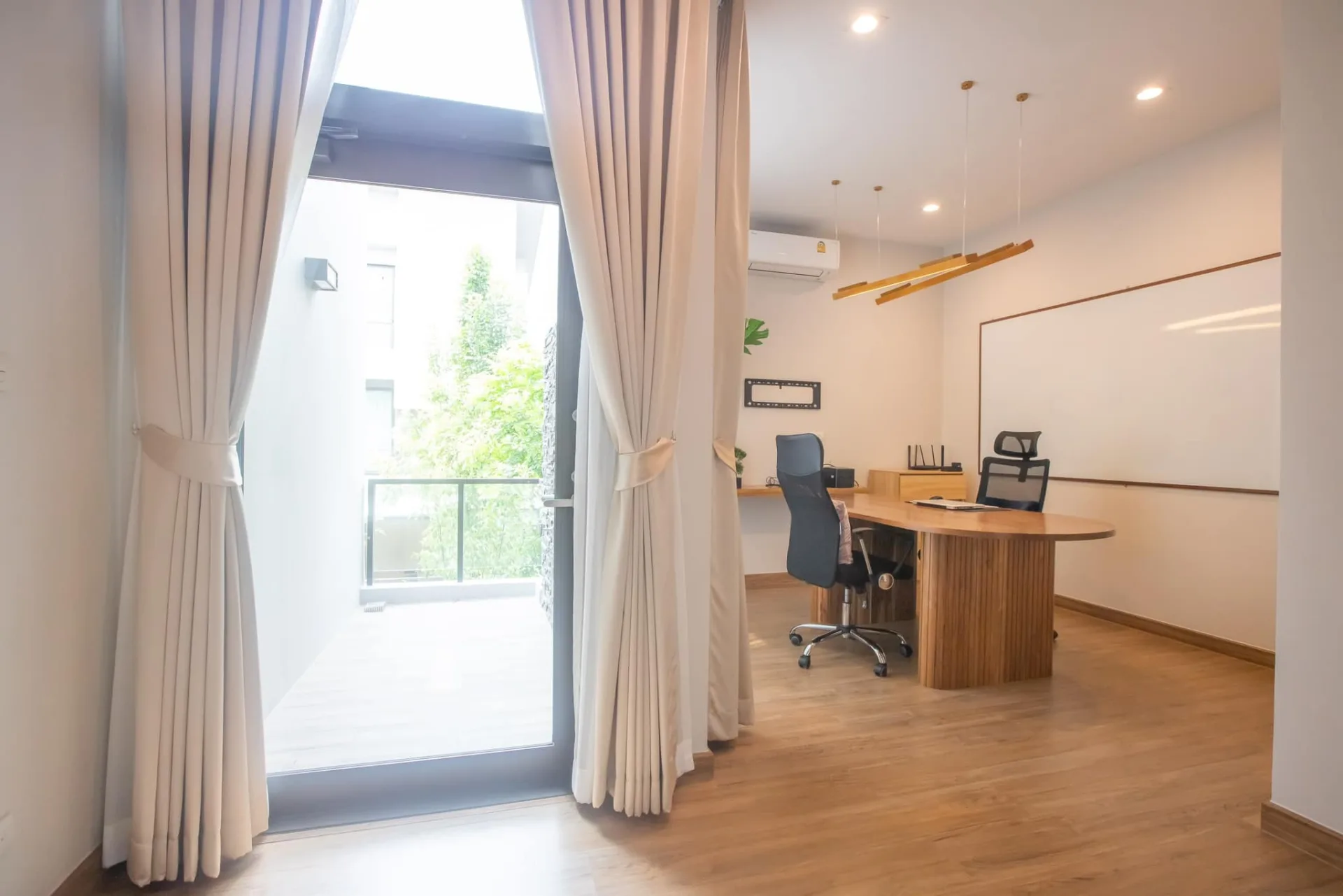 Property photos for Baan Klang Muang Classe Ekkamai-ramintra