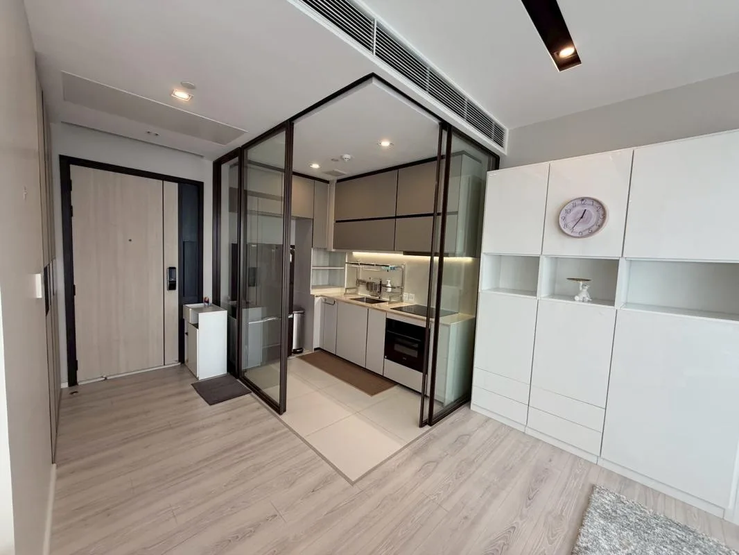 Property photos for The Room Phayathai