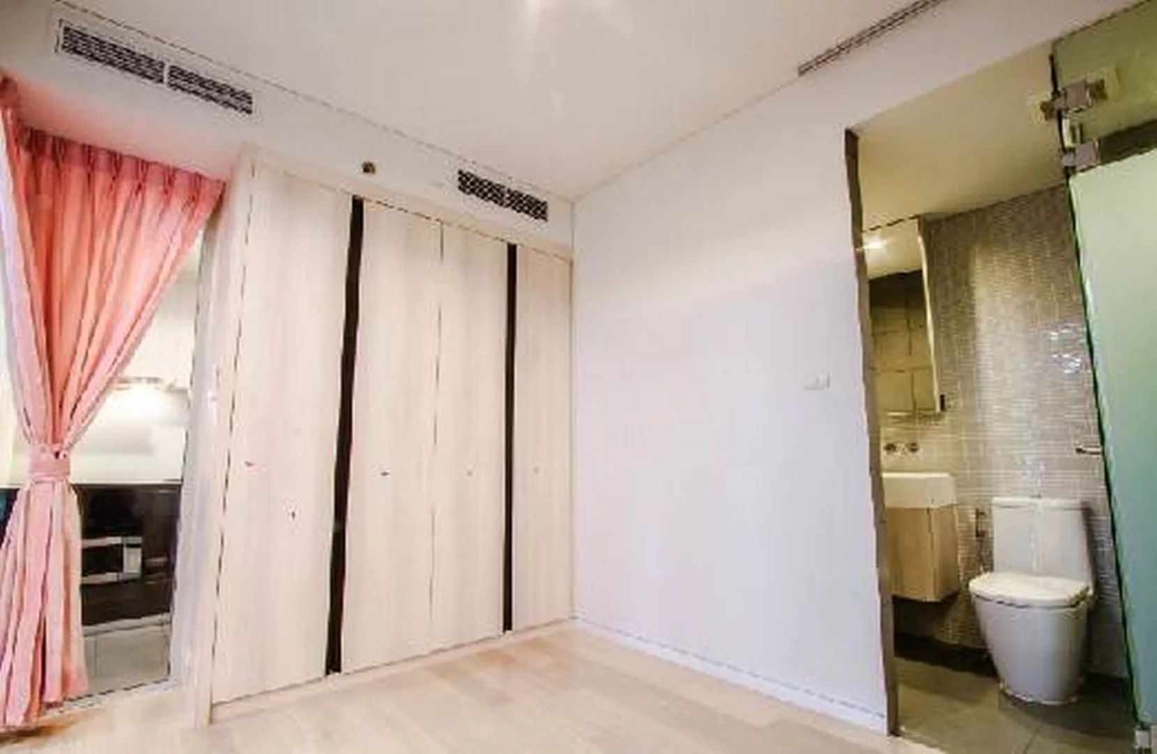 Property photos for Siamese Ratchakru