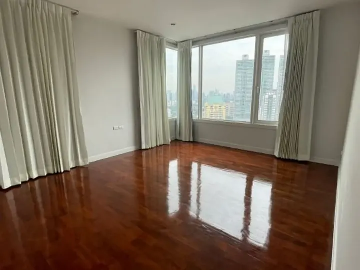 Property photos for Siri Residence