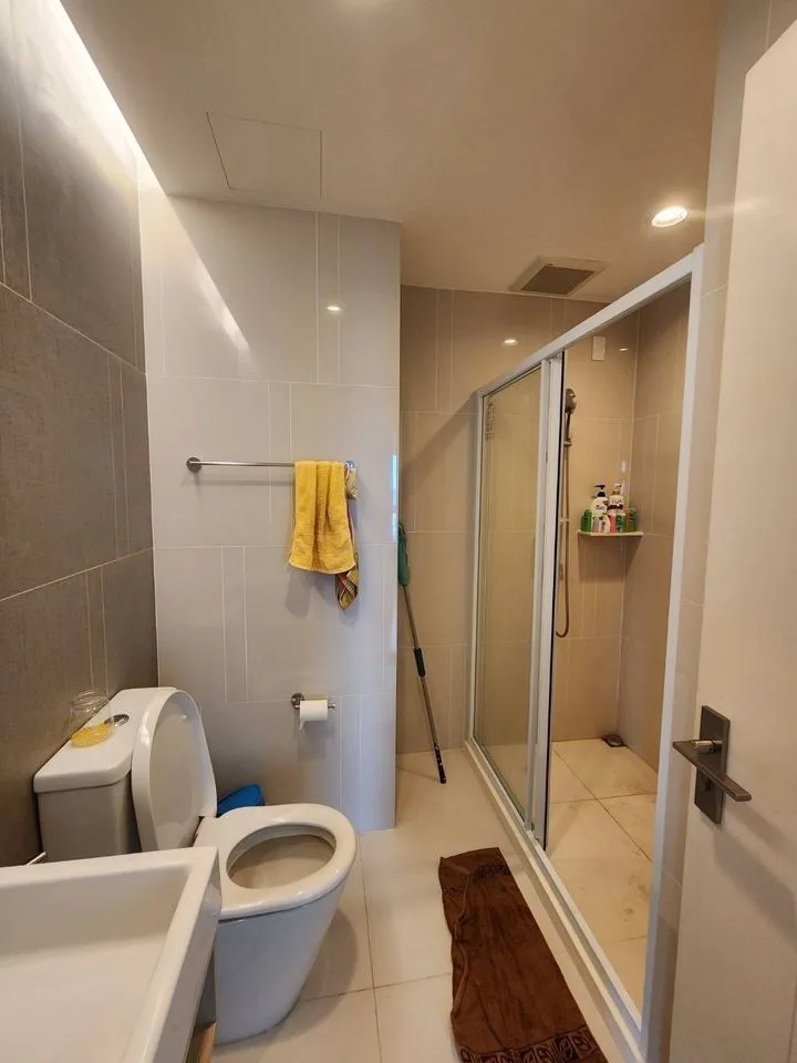 Property photos for The Key Sathorn - Charoenraj