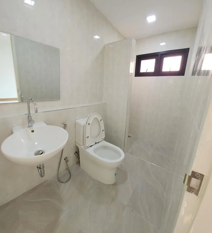 Property photos for H-cape Biz Sector On-nut