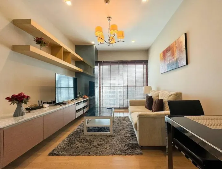 Property photos for Noble Refine