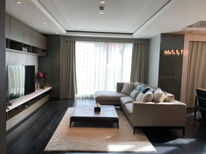 Property photos for The Crest Sukhumvit 24