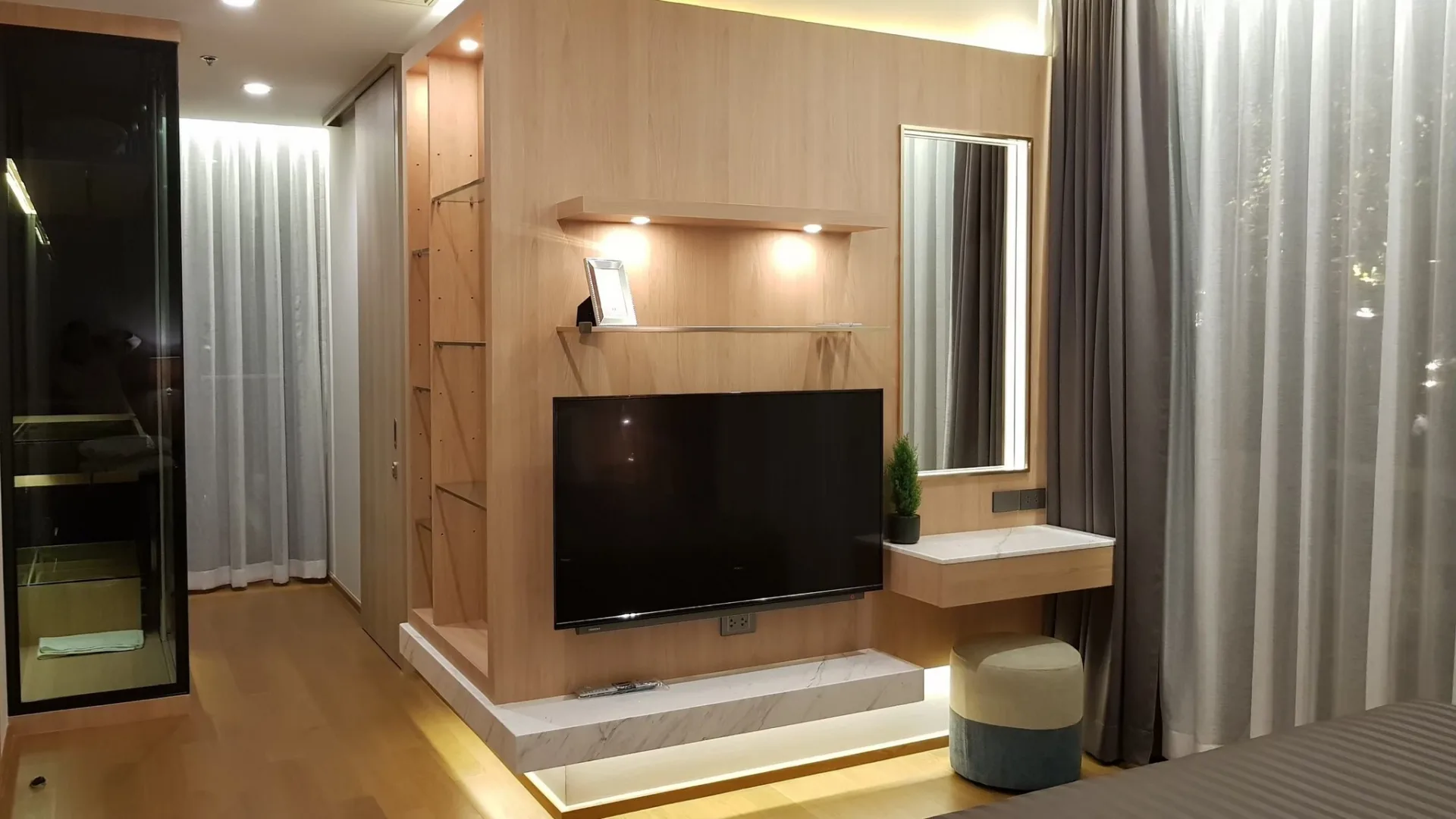 Property photos for Noble Ploenchit