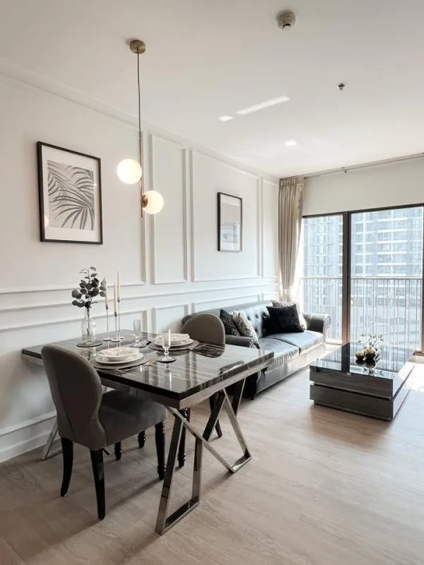 Property photos for Noble Refine