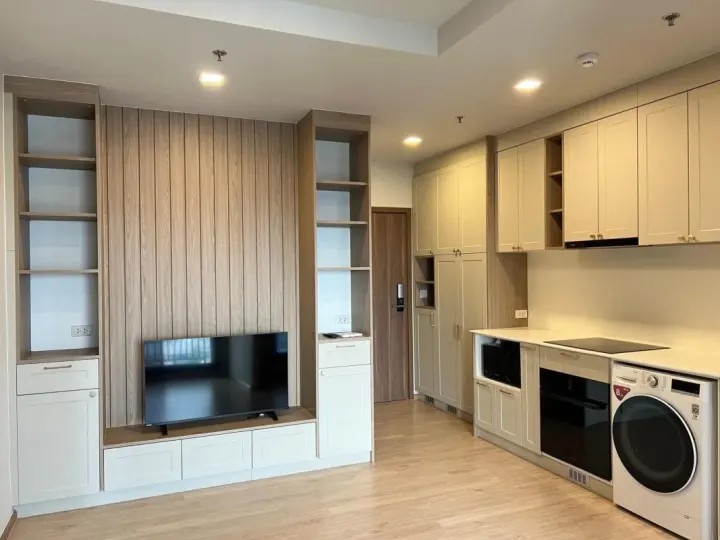 Property photos for Metris Pattanakarn