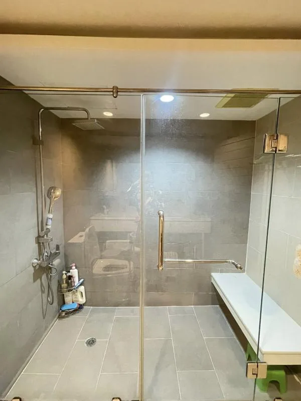 Property photos for State Tower