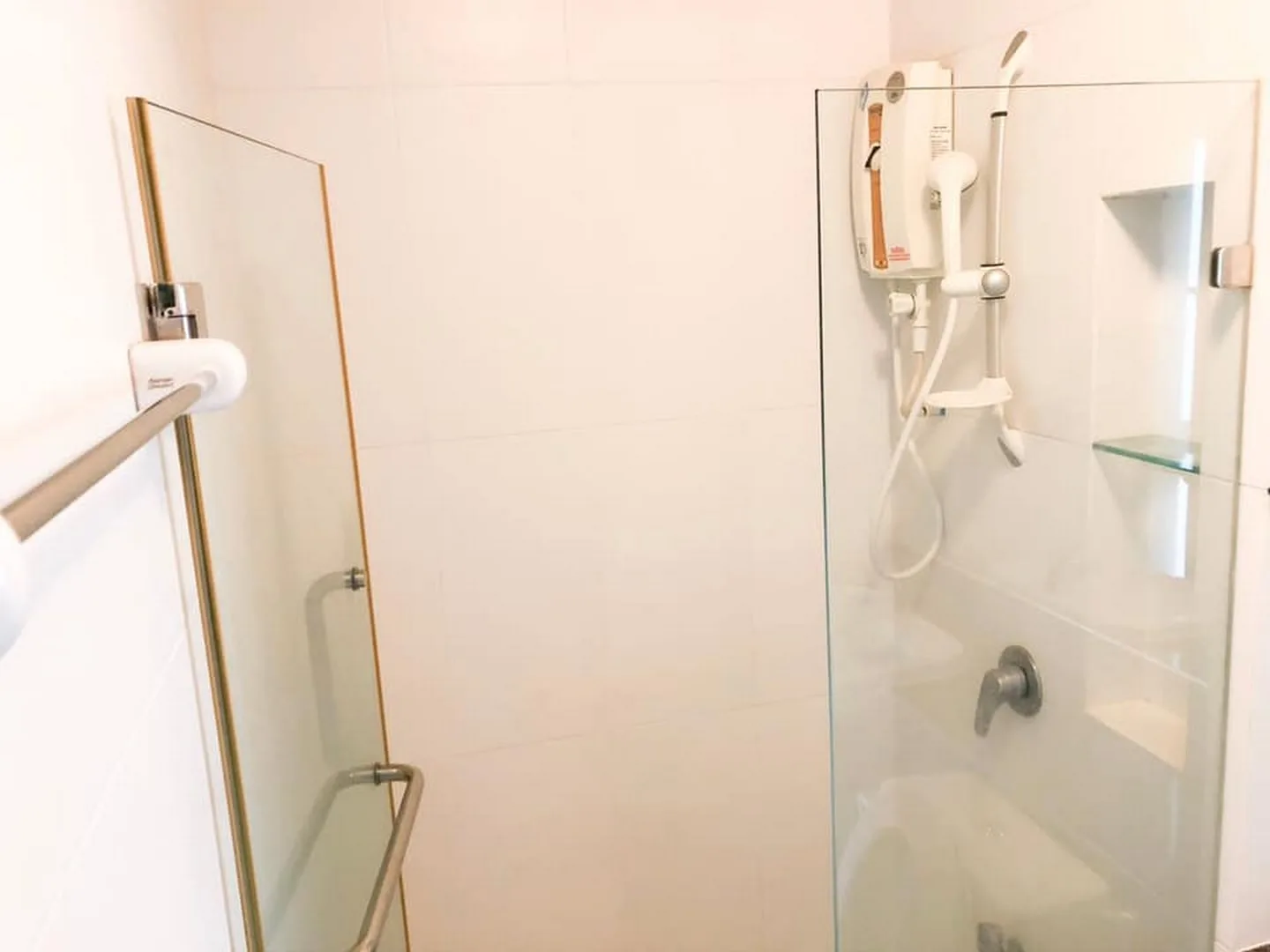 Property photos for The Parkland Taksin - Thapra