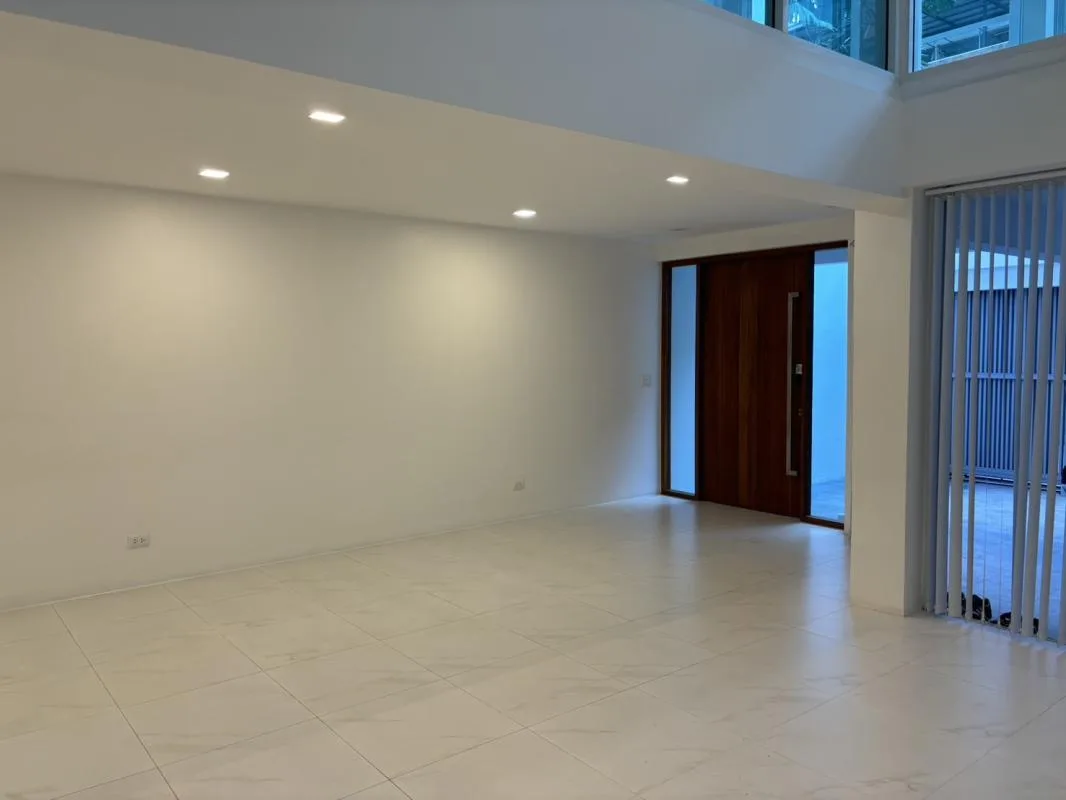 Property photos for Office 43/6 Soi Suk 11