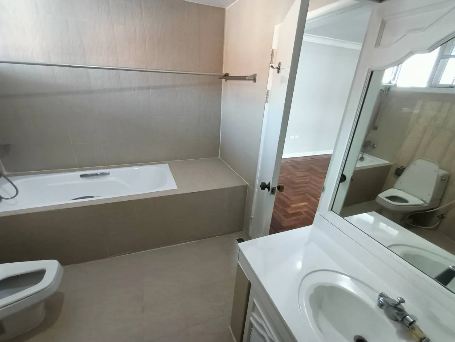 Property photos for Sachayan Court