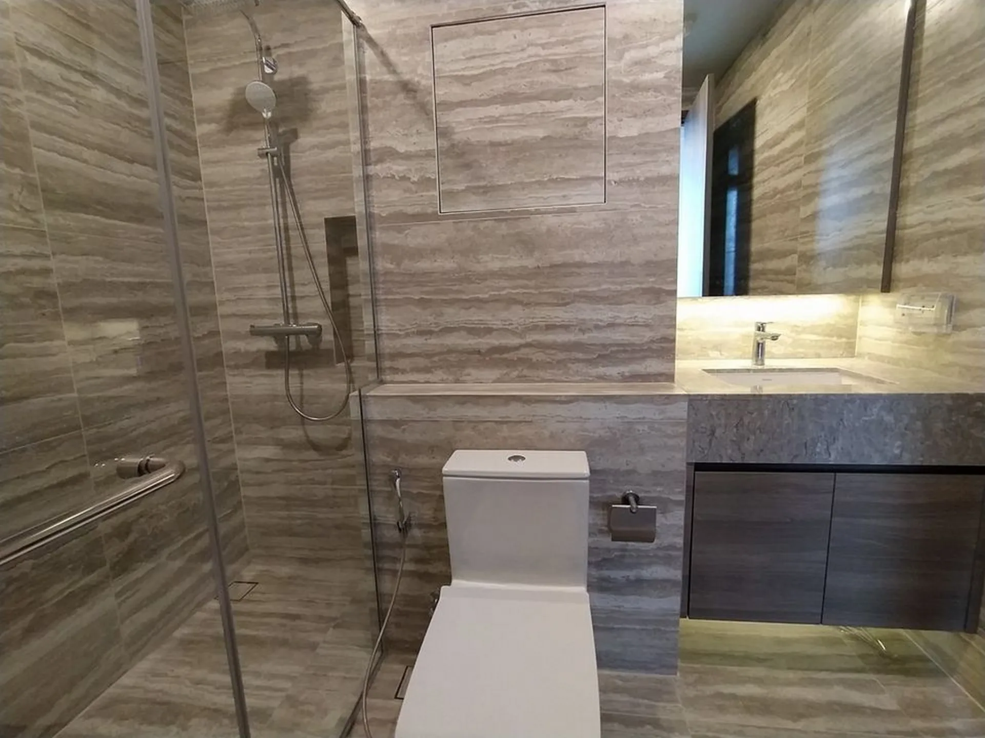 Property photos for Celes Asoke