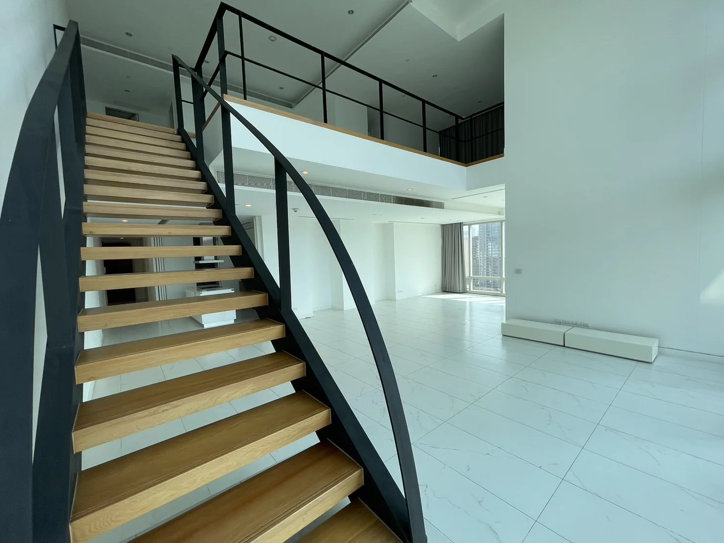 Property photos for 185 Rajadamri