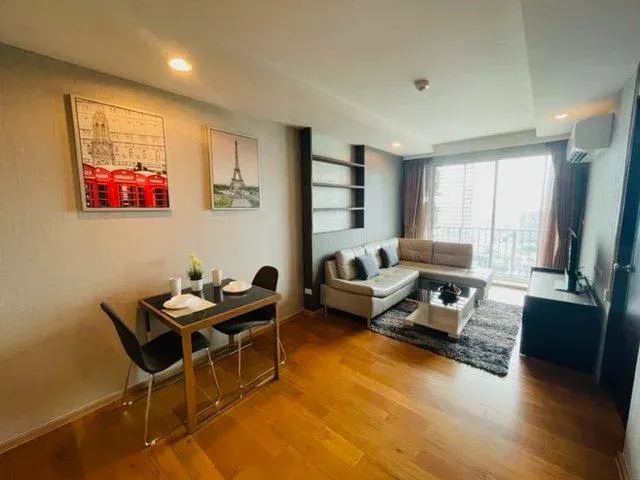 Property photos for THE LINE Phahonyothin Park
