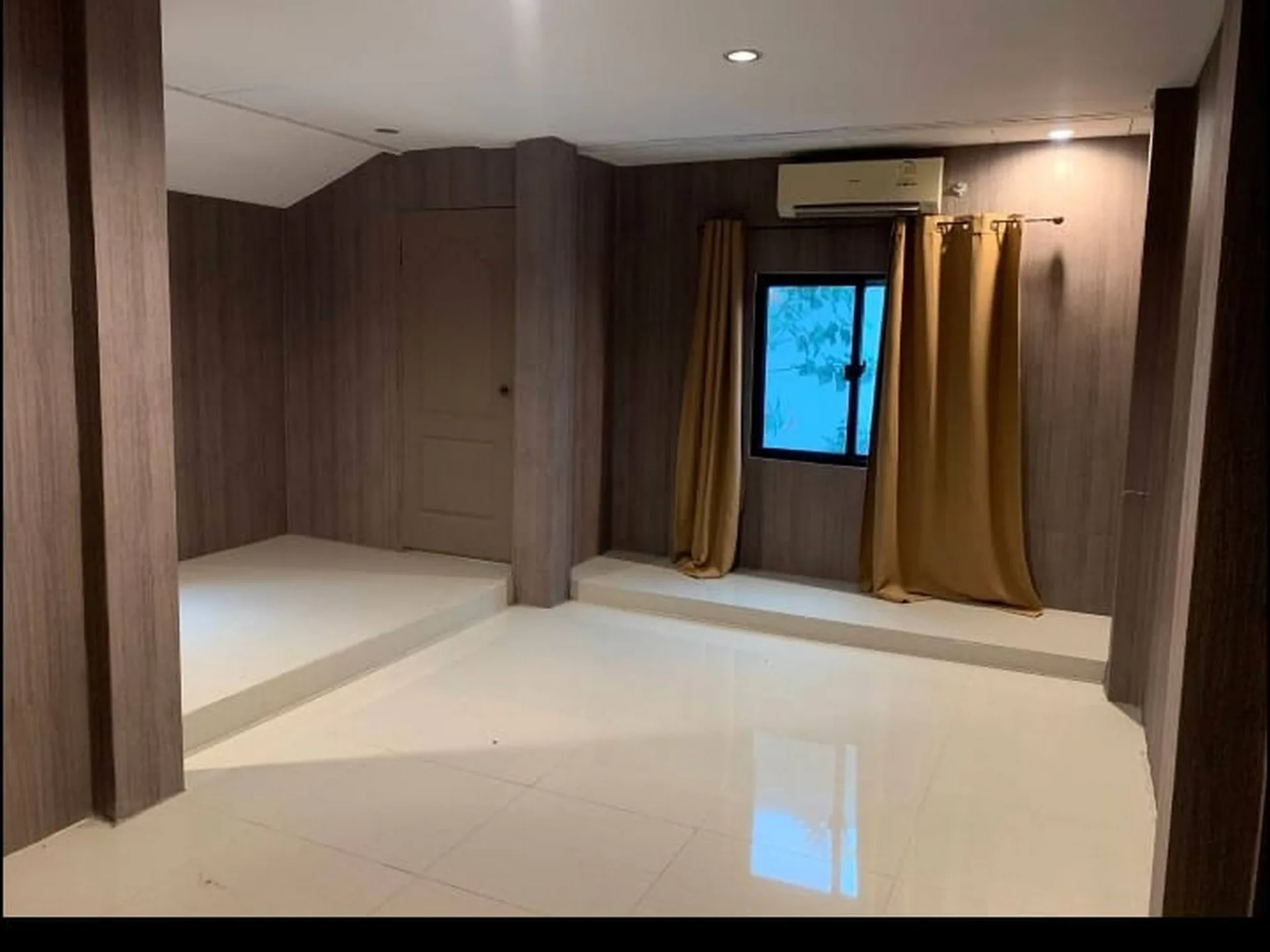 Property photos for Noble Tara Town in Town