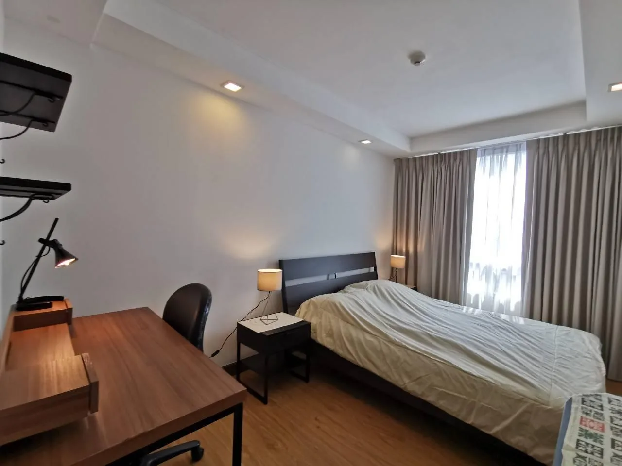 Property photos for Condolette Light Convent