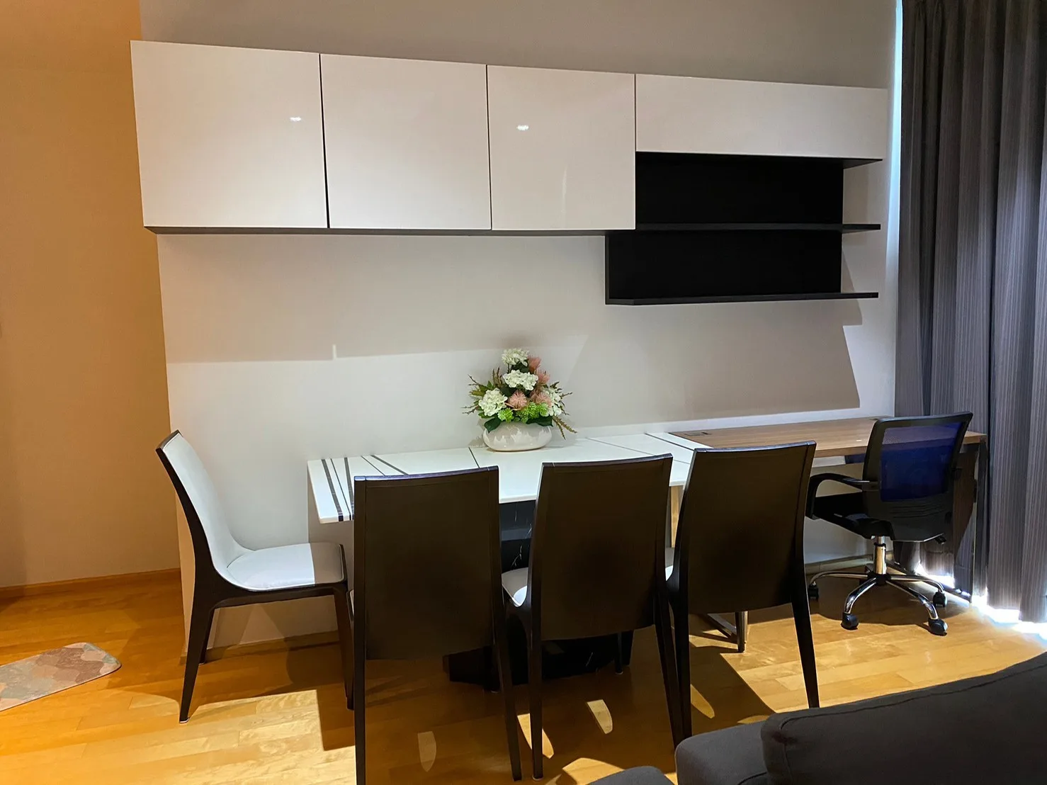 Property photos for Villa Rachatewi