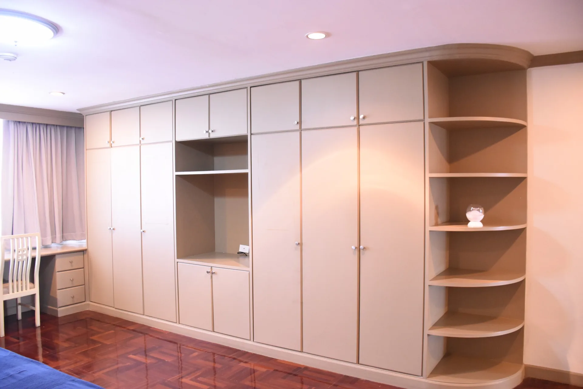 Property photos for Oriental Towers