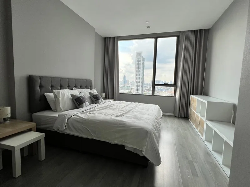 Property photos for 333 Riverside