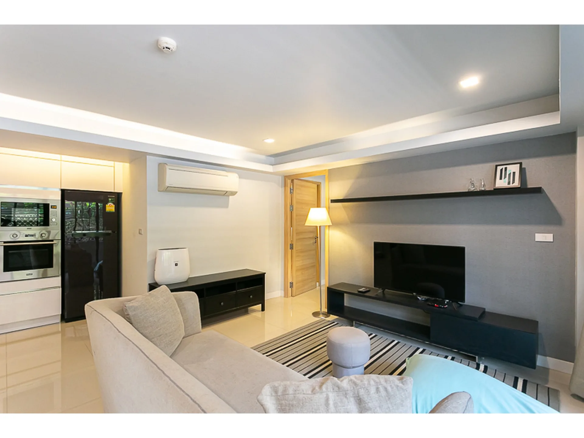 Property photos for L8 Residence