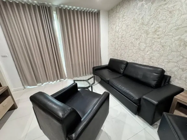 Property photos for MANHATTAN CHIDLOM