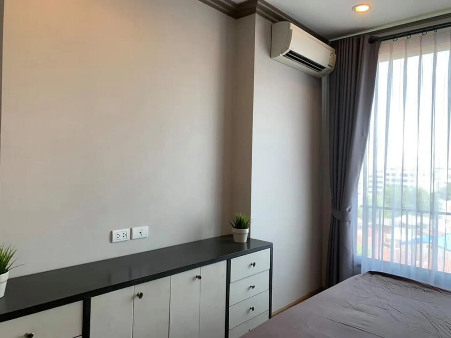 Property photos for The Reserve - Kasemsan 3