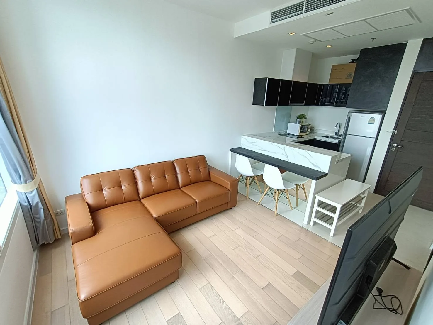 Property photos for Eight Thonglor Residence
