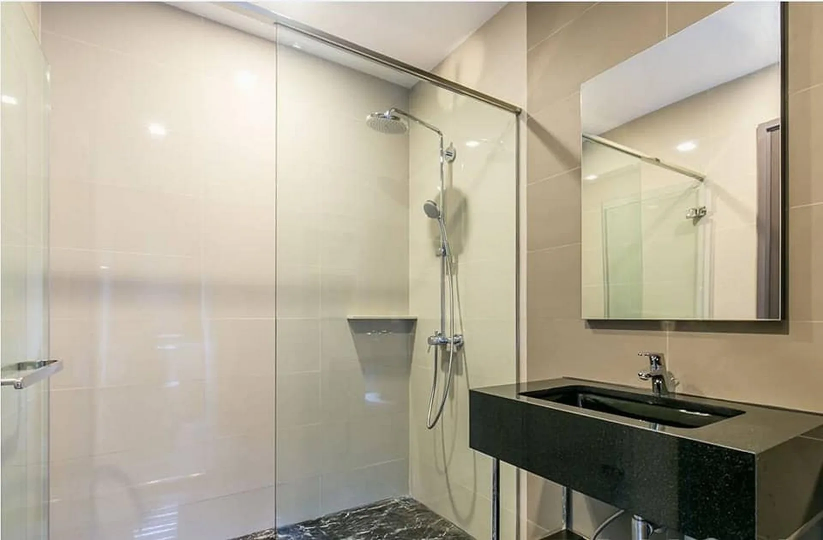 Property photos for Edge Sukhumvit 23
