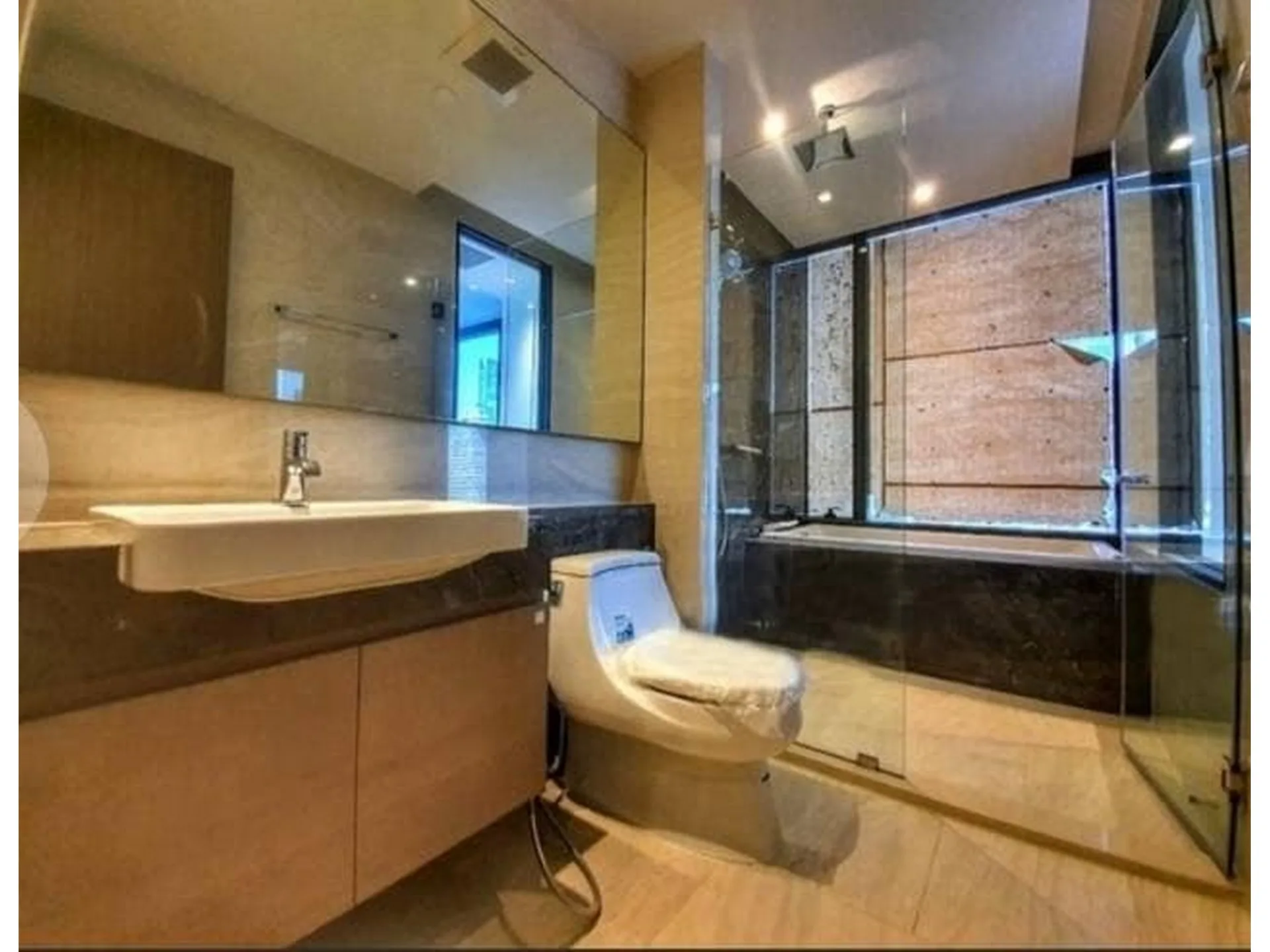 Property photos for Ashton Silom