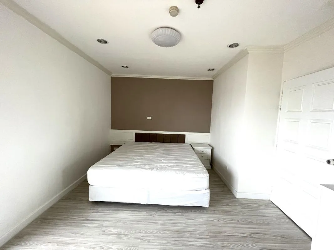 Property photos for Fifty Fifth Tower