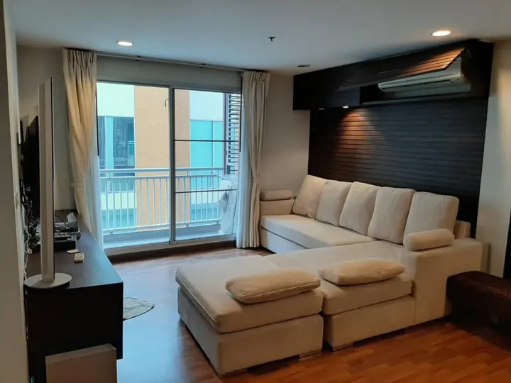 Property photos for Centric Scene Phaholyothin 9