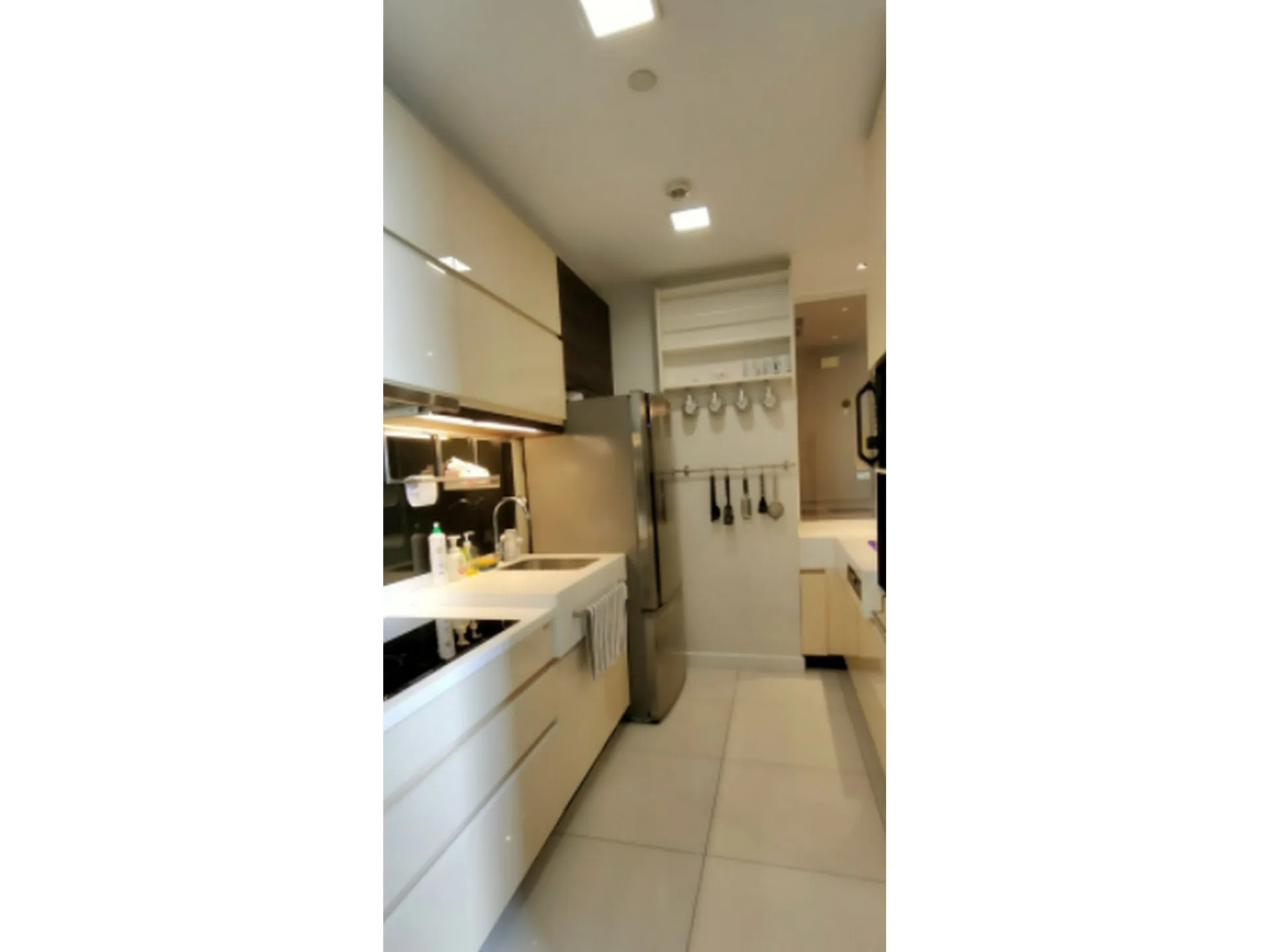 Property photos for The Room Sukhumvit 62