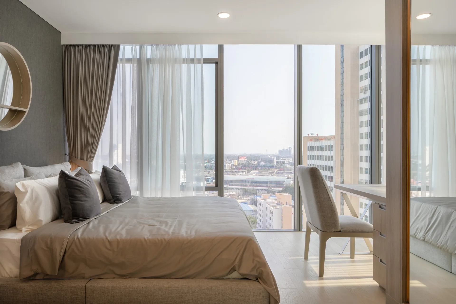 Property photos for Siamese Exclusive Queens