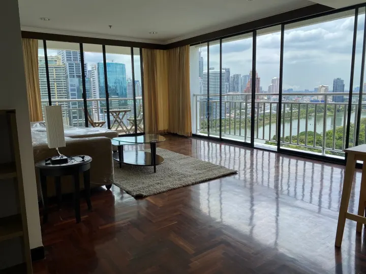 Property photos for Lake Green