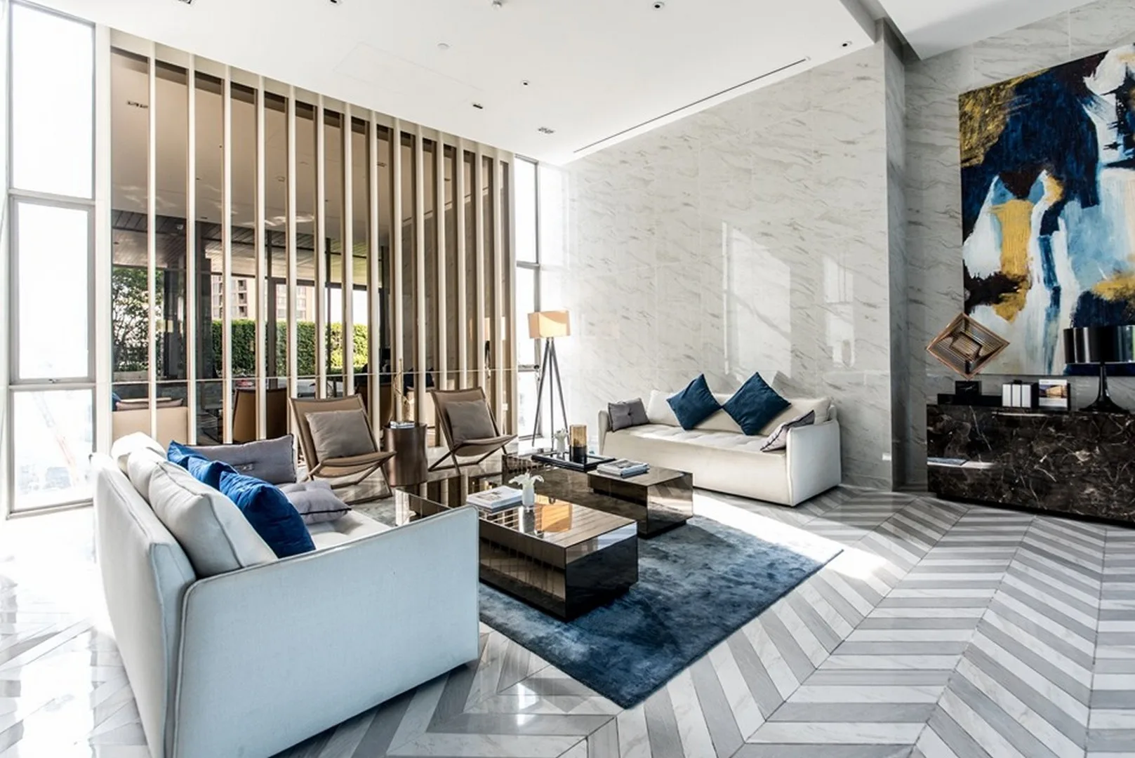 Property photos for The Room Sukhumvit 69