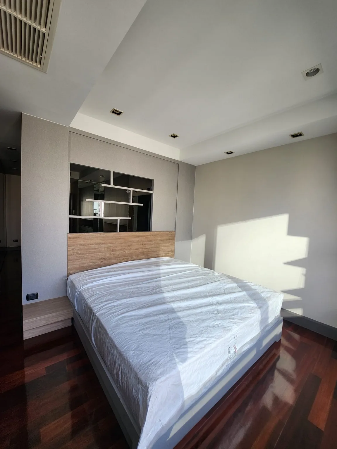 Property photos for Sky Villas Sathorn